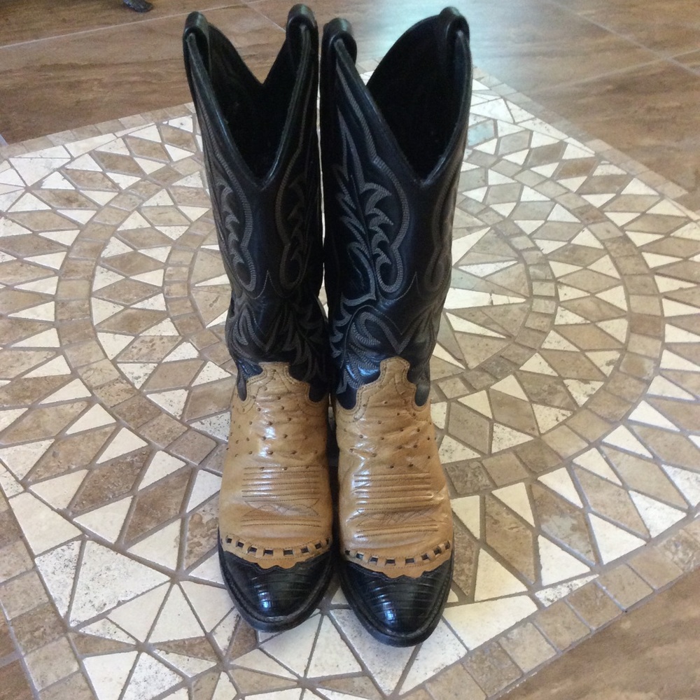 EUC J Chisholm boots